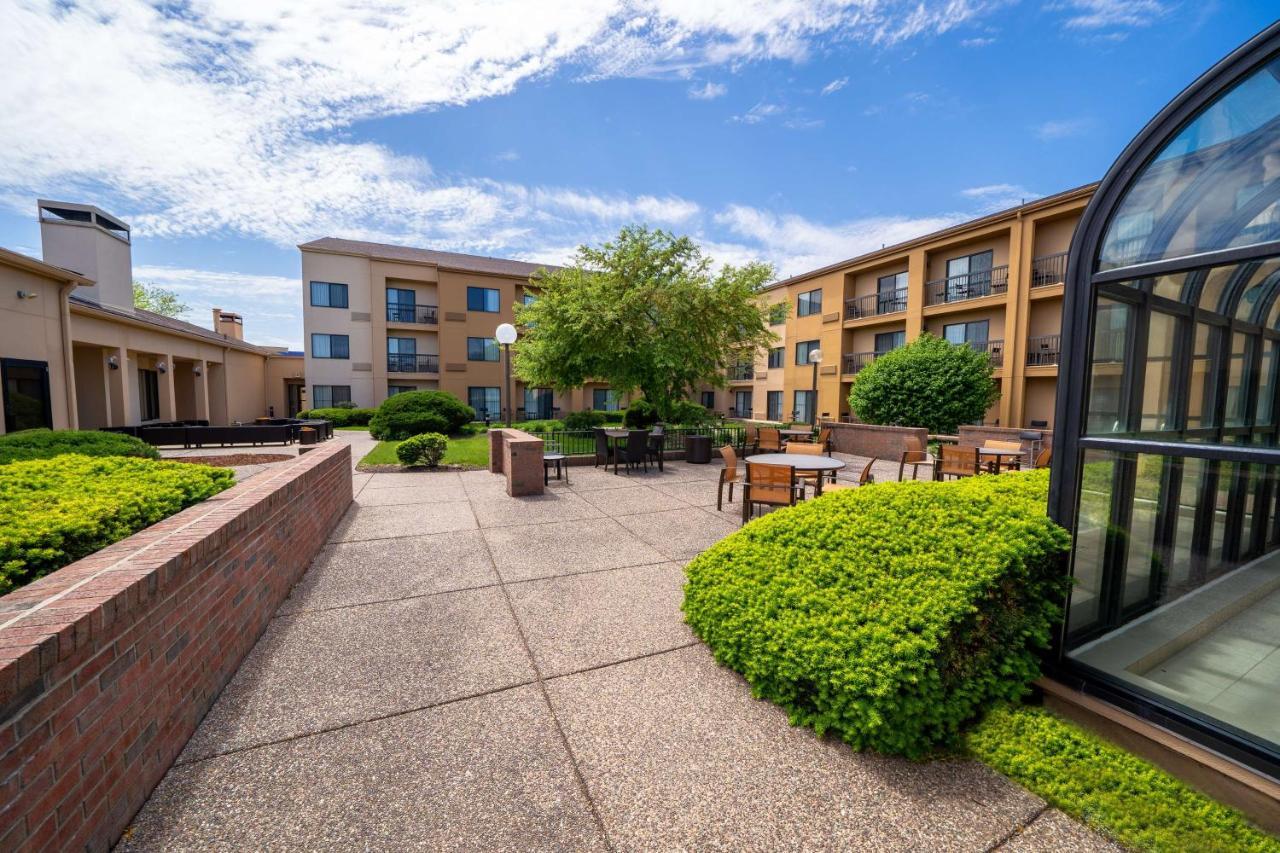 Iowa Inn Bettendorf Quad Cities Dış mekan fotoğraf