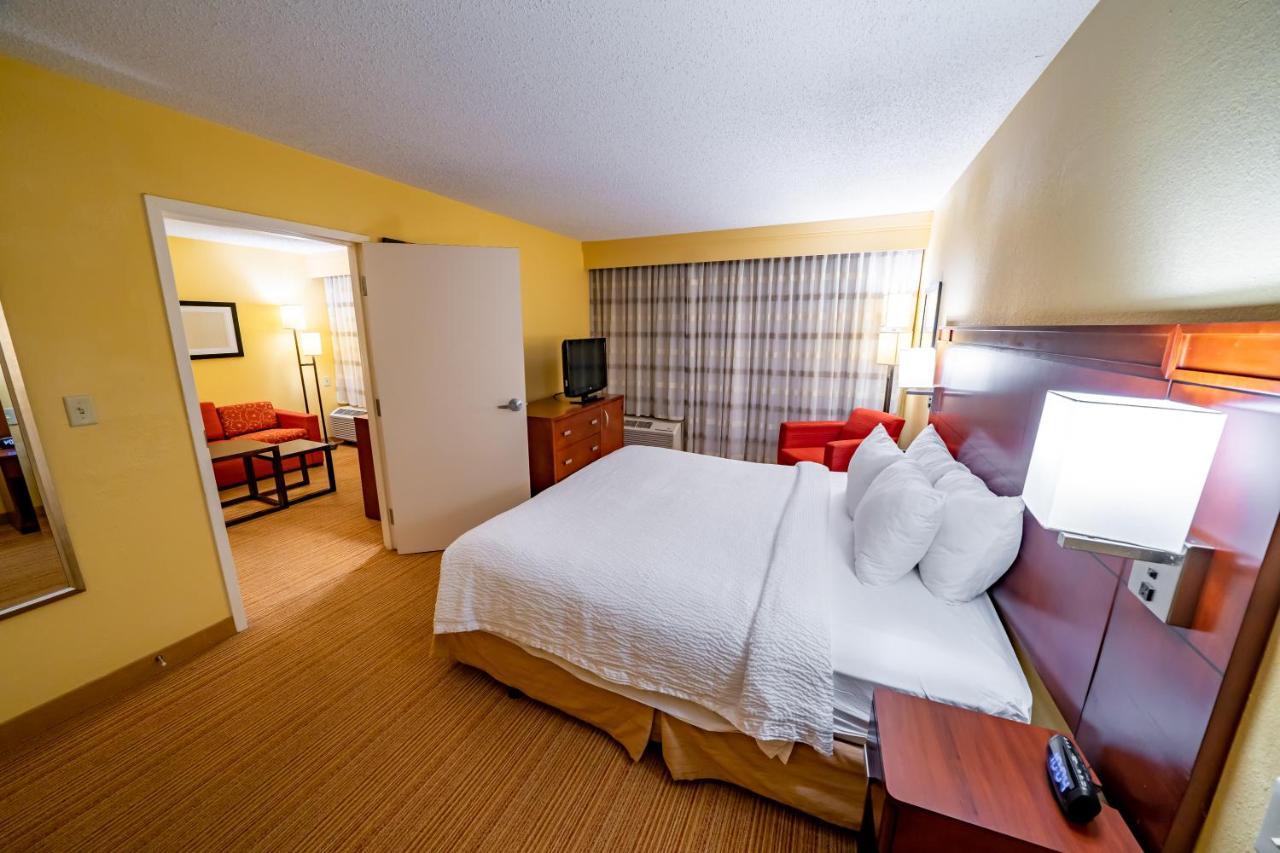 Iowa Inn Bettendorf Quad Cities Dış mekan fotoğraf