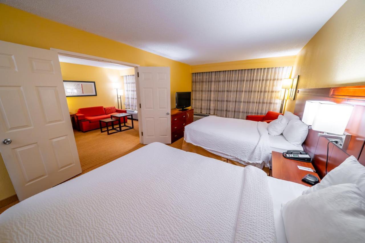 Iowa Inn Bettendorf Quad Cities Dış mekan fotoğraf