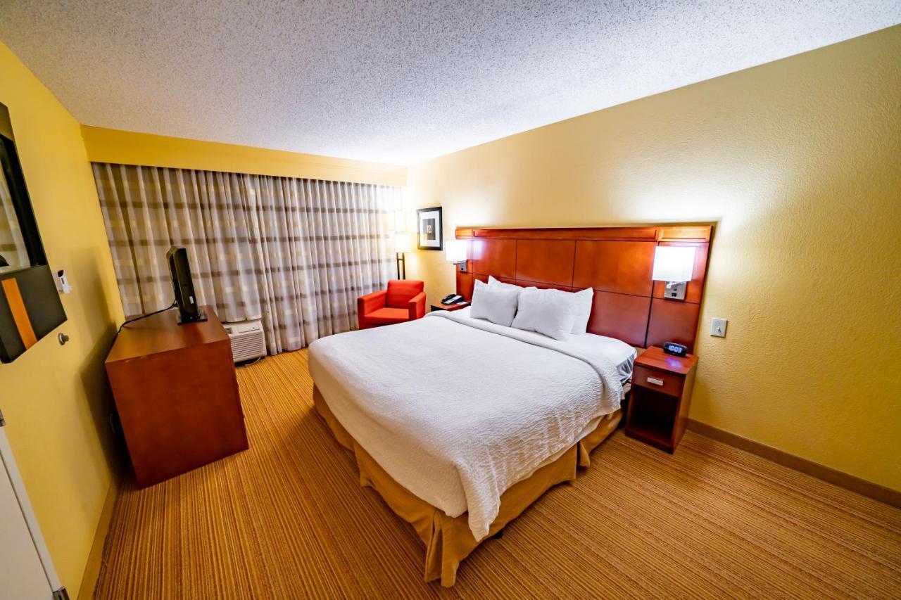 Iowa Inn Bettendorf Quad Cities Dış mekan fotoğraf